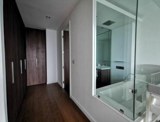 185 Rajadamri  2 Bedroom Luxury Condo For Rent in Prime Location