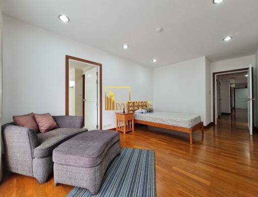 Spacious 3 Bedroom Apartment in Sathorn