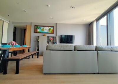 Beatniq  Uber Modern 2 Bedroom Duplex Condo For Rent in Thonglor