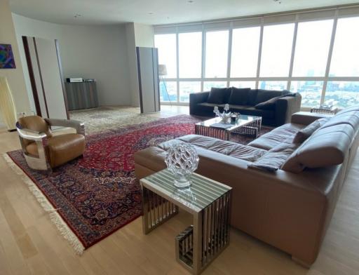 Millennium Residence  Incredible 4 Bedroom Condo in Popular Asoke Project