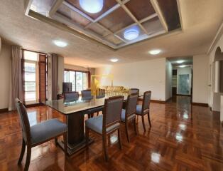 3 Bedroom Luxury Apartment in Chidlom