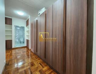 3 Bedroom Luxury Apartment in Chidlom