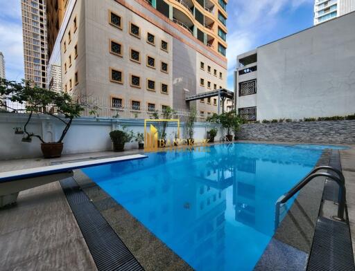 3 Bedroom Luxury Apartment in Chidlom