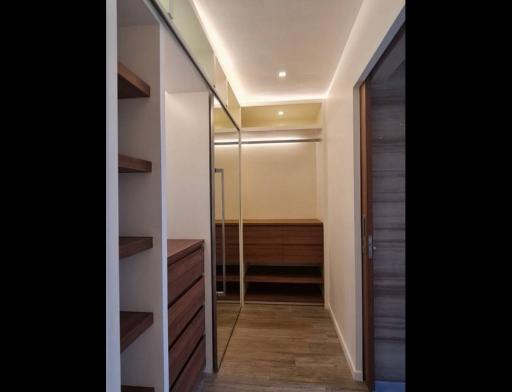 The Penthouse II Condo  3 Bedroom For Sale in Ekkamai