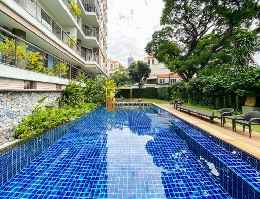 Renovated 1 Bedroom Apartment in Trendy Thong Lo