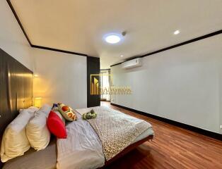 Renovated 1 Bedroom Apartment in Trendy Thong Lo
