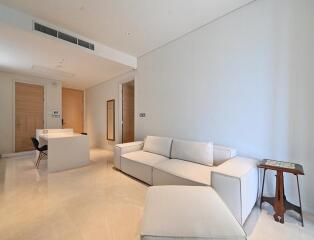 Sindhorn Residence  Contemporary 1 Bedroom Luxury Condo For Rent