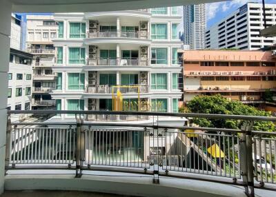 Charming 1 Bedroom Apartment For Rent in Silom