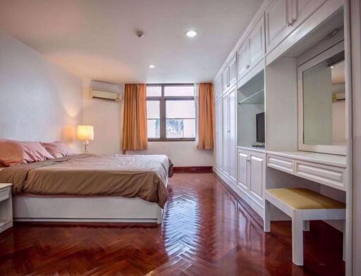 Waterford Park  Spacious 2 Bedroom Pet Friendly Condo For Rent in Thonglor