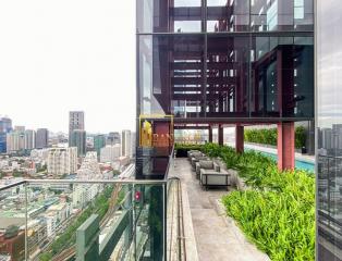 Ashton Silom  Cozy 1 Bedroom Condo For Sale in Popular Area