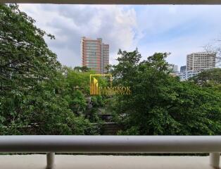 Baan Suanpetch  Renovated 2 Bedroom Condo For Rent in Phrom Phong