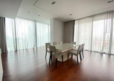 Marque Sukhumvit  3 Bedroom Luxury Condo For Rent