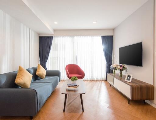 Modern 2 Bedroom Serviced Apartment For Rent in Sathorn