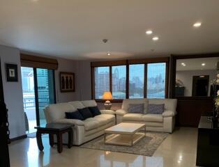 2 Bedroom Condo For Rent in Pearl Garden, Sathorn