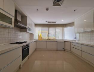 3 Bedroom For Rent in Baan Suan Plu Condo Sathorn