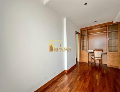 Nondzee Condominium  Spacious 3 Bedroom Duplex Condo in Sathorn