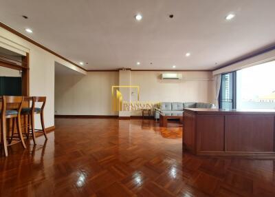 3 Bedroom Apartment For Rent in Ekkamai