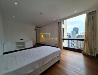 Somkid Garden  Spacious 3 Bedroom Luxury Condo in Chit Lom