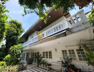 3 Bedroom House For Sale in Sathorn