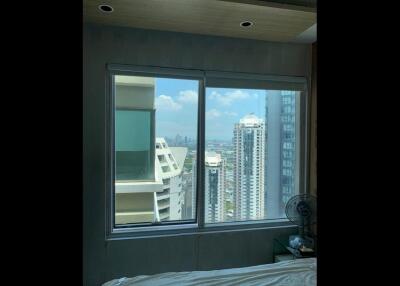 3 Bedroom For Sale in Emporio Place, Phrom Phong