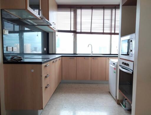 3 Bedroom For Rent in Hampton Thonglor