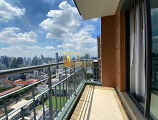 Villa Asoke  2 Bedroom Condo Near MRT Phetchaburi