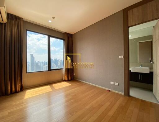 Villa Asoke  2 Bedroom Condo Near MRT Phetchaburi