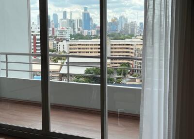 3 Bedroom Duplex Apartment For Rent in Phrom Phong