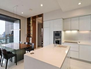 2 Bedroom For Rent in Vittorio Sukhumvit 39