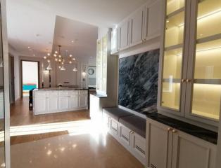 3 Bedroom For Sale in Magnolias Waterfront Residences