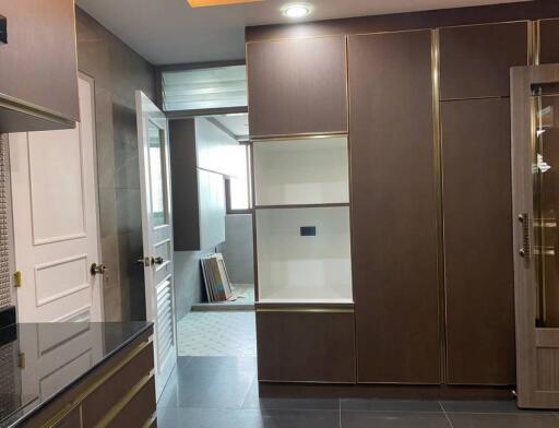 3 Bedroom For Rent in President Park Phrom Phong