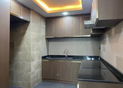 3 Bedroom For Rent in President Park Phrom Phong