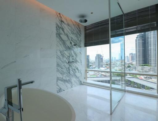 Four Seasons Private Residences 3 Bedroom For Rent