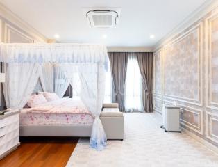 Baan Sansiri Pattanakarn  4 Bedroom Luxury Home For Sale