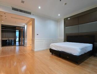 Athenee Residence  3 Bedroom Condo For Rent in Phloenchit