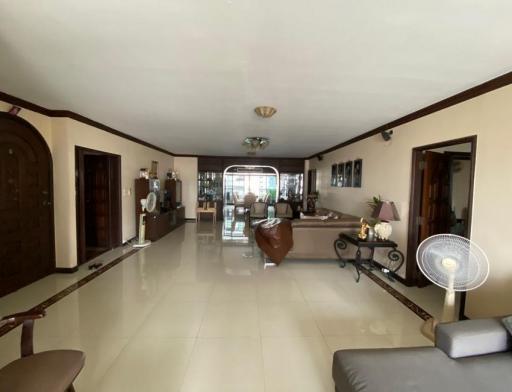 Grand Ville House 2  3 Bedroom Asoke Condo For Sale