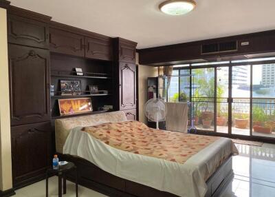 Grand Ville House 2  3 Bedroom Asoke Condo For Sale