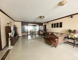 Grand Ville House 2  3 Bedroom Asoke Condo For Sale