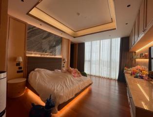 3 Bedroom Penthouse For Sale in The Esse at Singha Complex