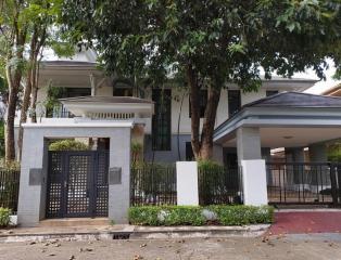 Narasiri Pattanakarn  5 Bedroom House For Rent