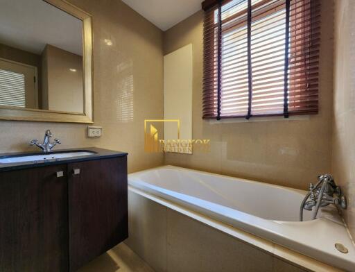 Hampton Thonglor  2 Bedroom Condo For Sale