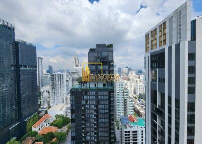 Las Colinas  3 Bedroom Condo For Sale in Asoke