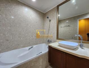 Baan Siri Ruedee  2 Bedroom Condo in Phloen Chit