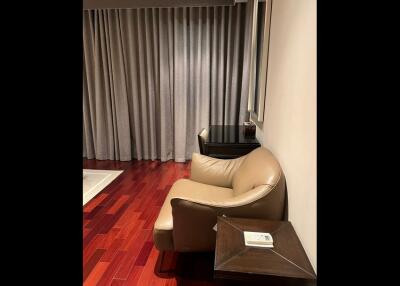 Athenee Residence  4 Bedroom For Rent in Phloen Chit