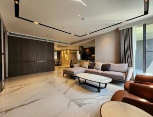 2 Bedroom Luxury Apartment in Phrom Phong