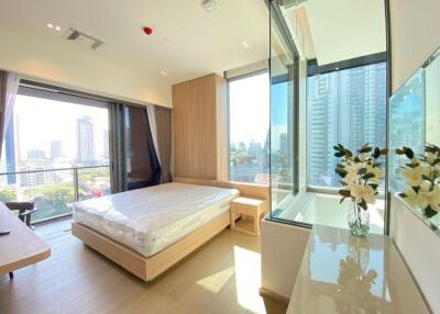 The Strand Thonglor  1 Bedroom Condo For Rent