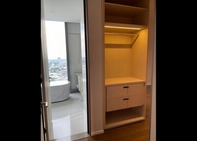 Kraam Sukhumvit 26  3 Bedroom Luxury Condo in Phrom Phong