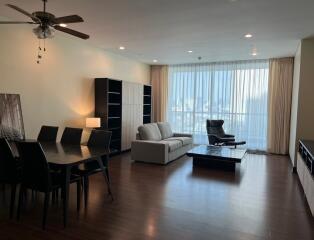 2 Bedroom For Sale in The Park Chidlom