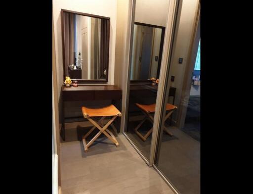 The Esse Asoke  1 Bedroom Condo For Rent