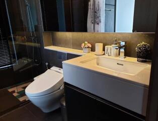 The Esse Asoke  1 Bedroom Condo For Rent
